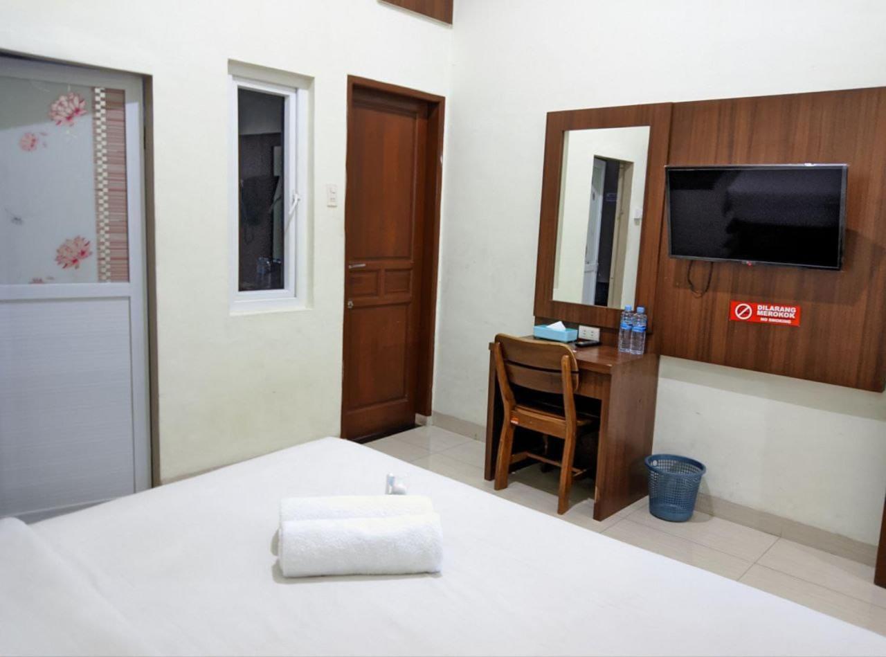 Teratai Residence Mitra Reddoorz メダン エクステリア 写真