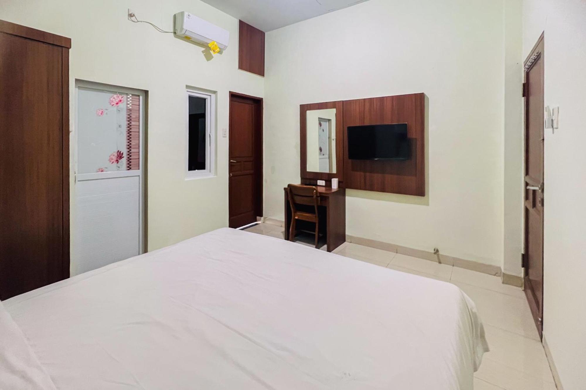 Teratai Residence Mitra Reddoorz メダン エクステリア 写真